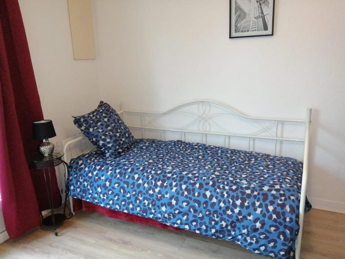 Appatement T3 Meuble A Neuf Apartment Поатие Екстериор снимка