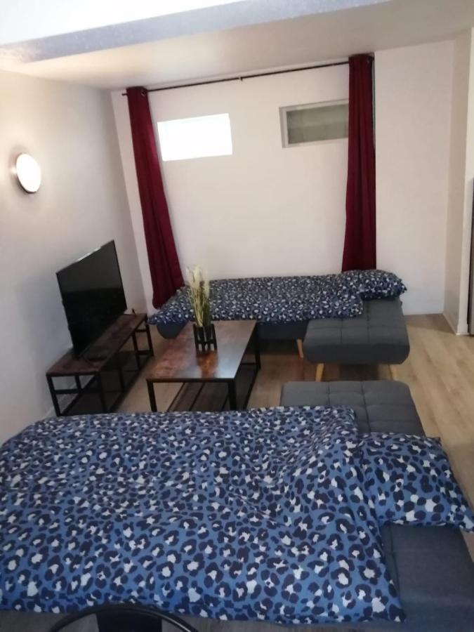 Appatement T3 Meuble A Neuf Apartment Поатие Екстериор снимка