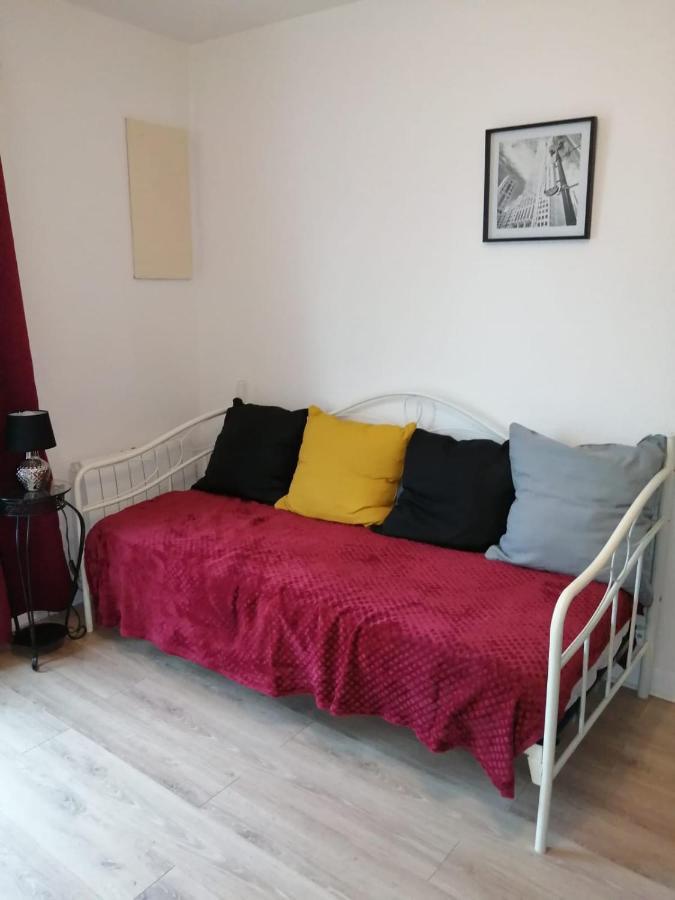 Appatement T3 Meuble A Neuf Apartment Поатие Екстериор снимка
