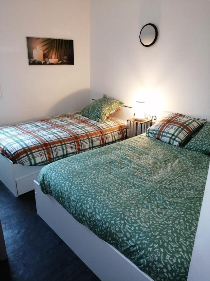 Appatement T3 Meuble A Neuf Apartment Поатие Екстериор снимка
